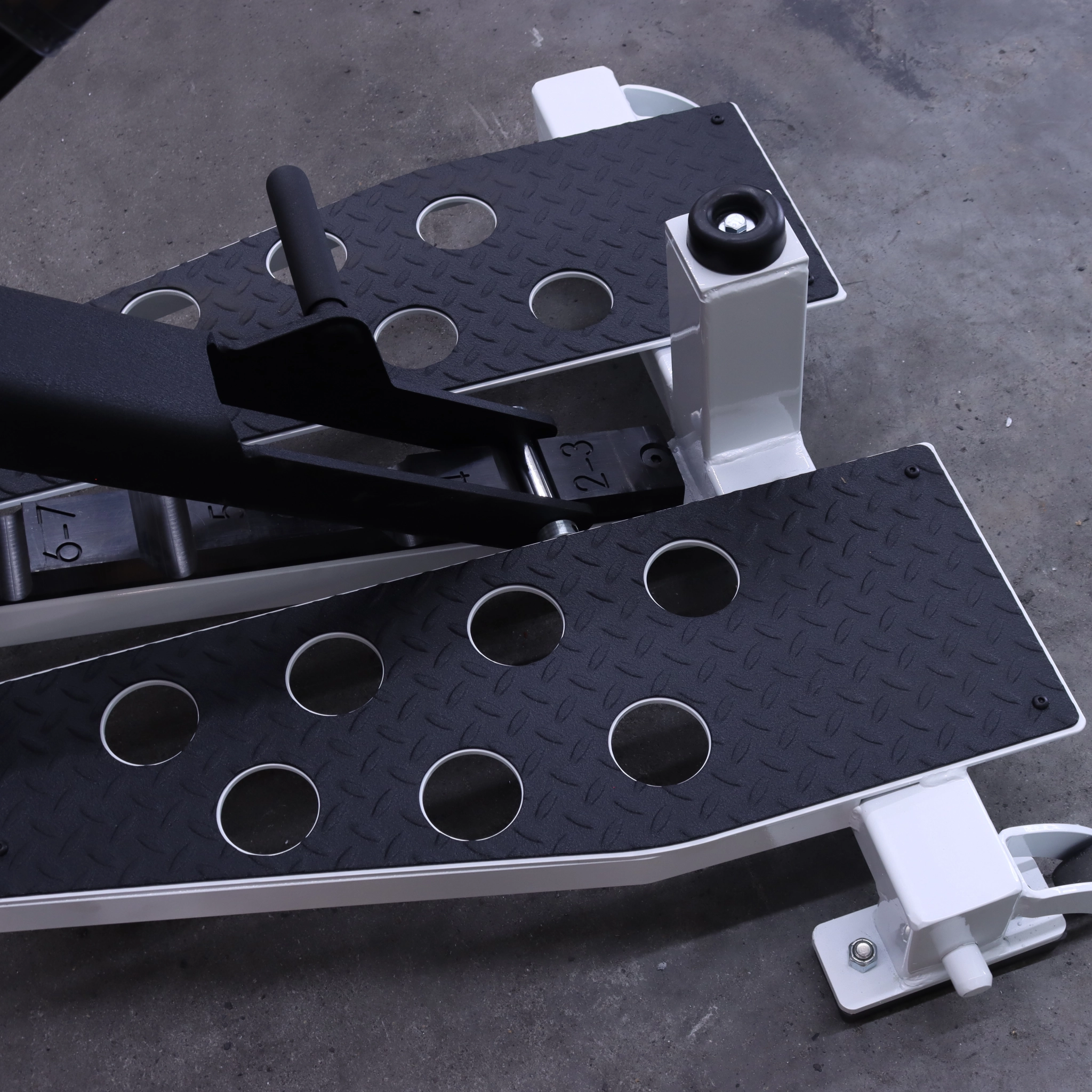[WS] Signature Bench – Spotter Steps