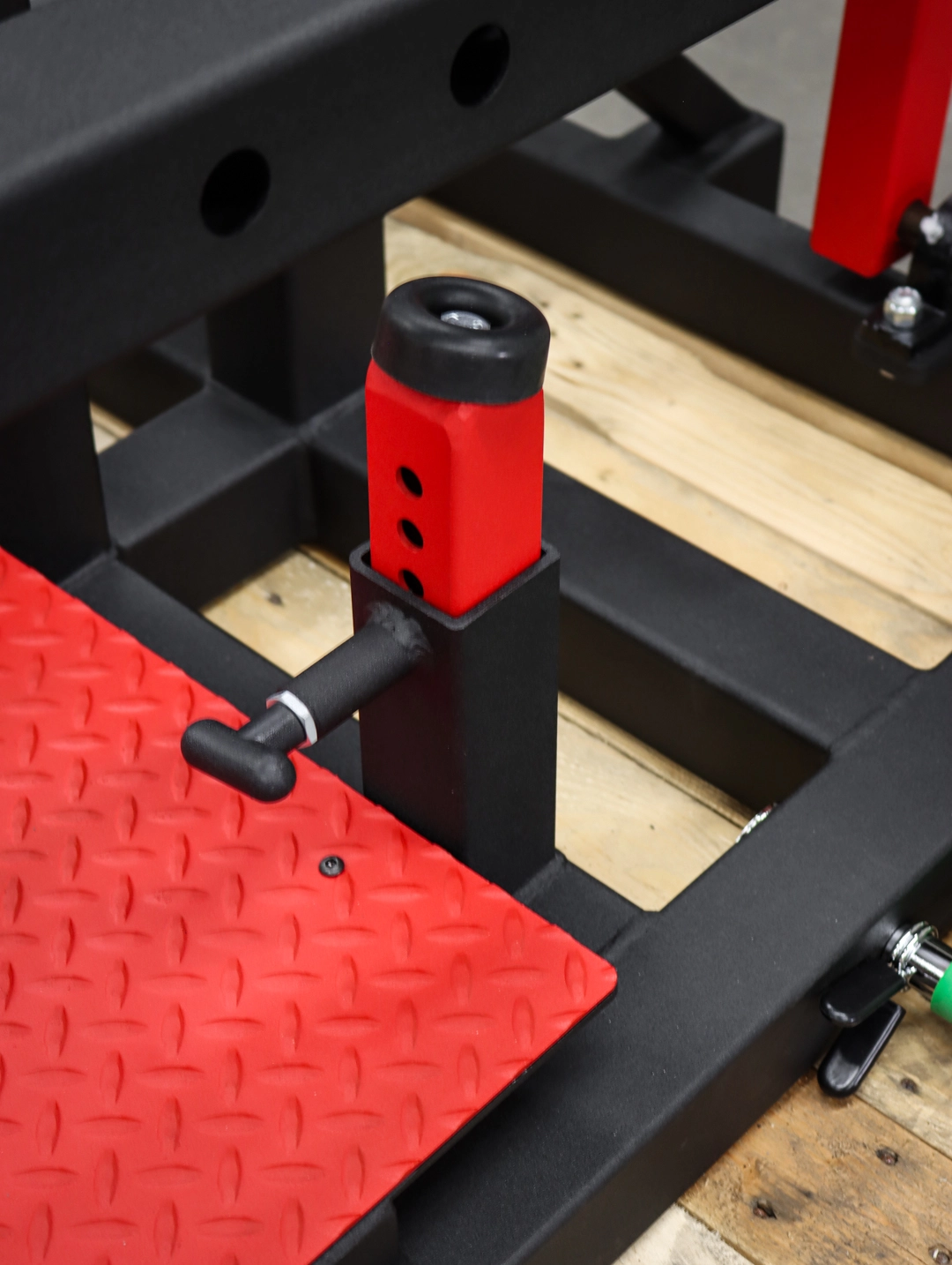 [WS] Deluxe Standing Chest Press Machine